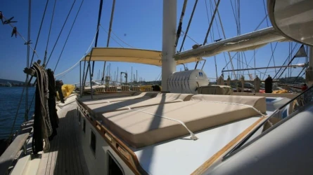 Aegean Clipper 8