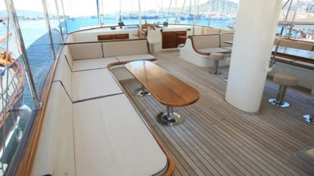 Aegean Clipper 17