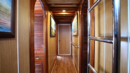 Aegean Clipper 29