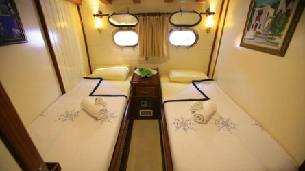 Aegean Clipper 34