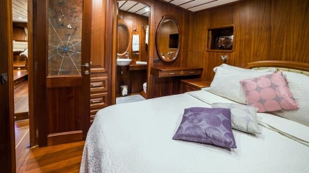 Bedia Sultan 28