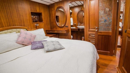 Bedia Sultan 29