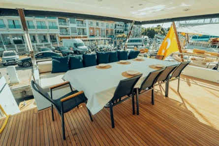 Beluga 1 trawler 6