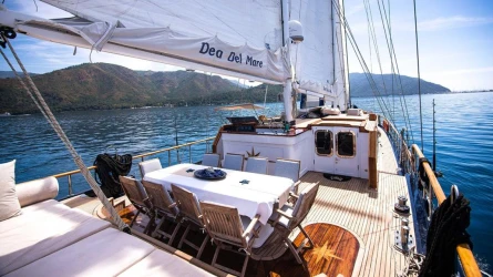 Dea Del Mare 26