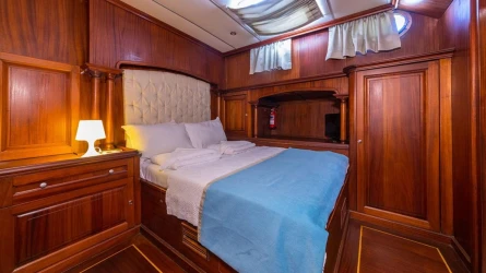 Dea Del Mare 47
