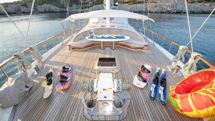 Ecce Navigo 8