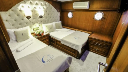 Efe Burak 35