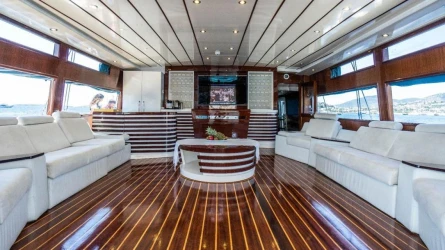 Esma Sultan 14