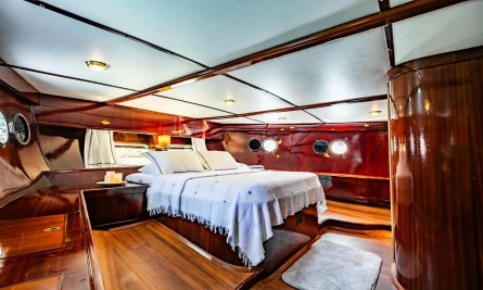 Golden Joy 32