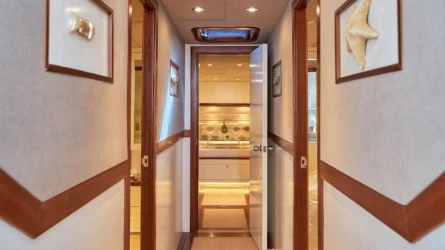 Grand Sailor 13