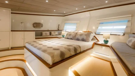 Grand Sailor 15