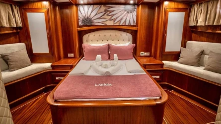 Lavinia 14
