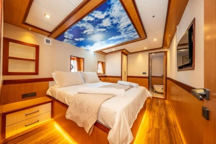 Lila  trawler 21