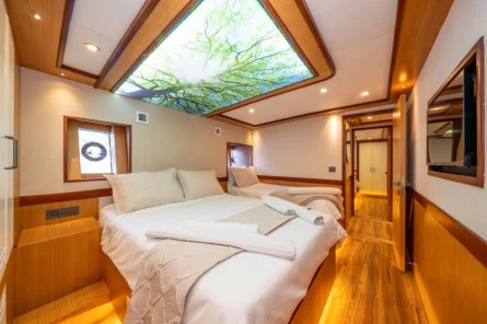 Lila  trawler 24