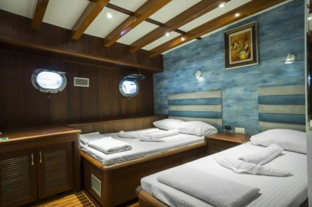 Love Boat 12