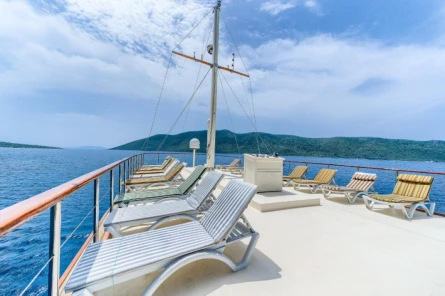 Love Boat 24
