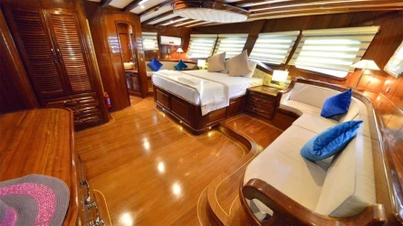 Lycian Queen 12