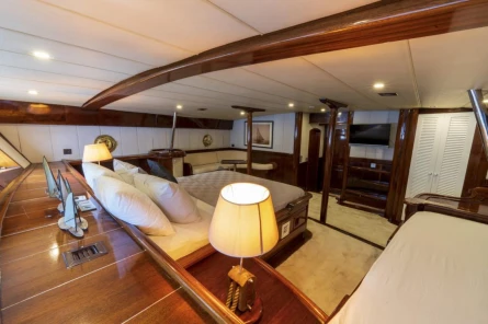 Nautilus 23