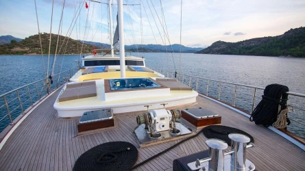 Nevra Queen 14
