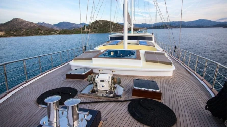 Nevra Queen 15