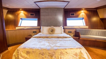 Nevra Queen 40