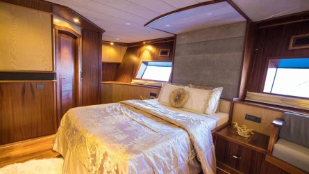 Nevra Queen 41