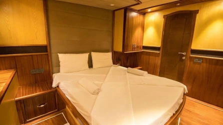 Nevra Queen 48