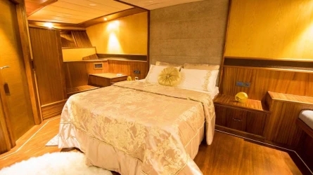 Nevra Queen 56