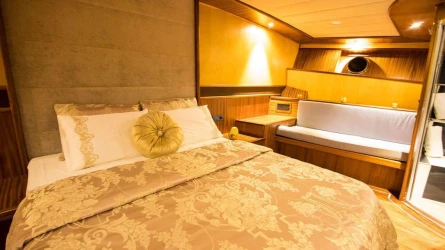 Nevra Queen 58