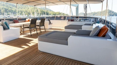 North Wind 15