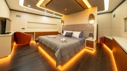 North Wind 24