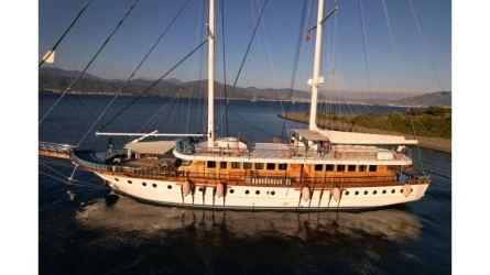 Queen Atlantis 4