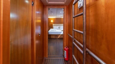Queen Of Sea 34