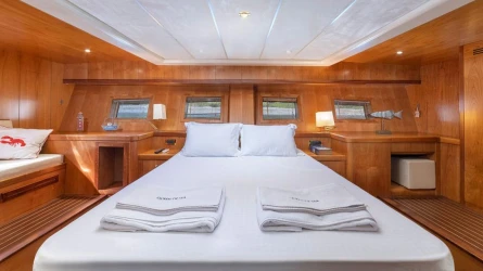 Queen Of Sea 39