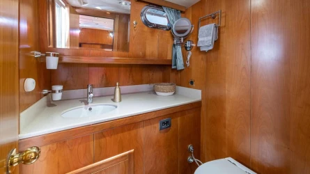 Queen Of Sea 45