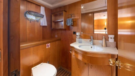 Queen Of Sea 47