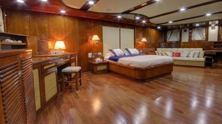 Sea Dream 25