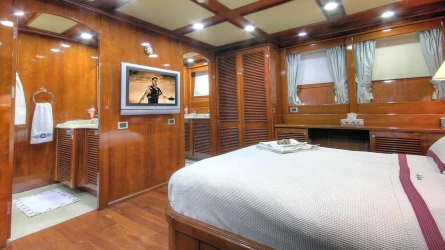 Sea Dream 28