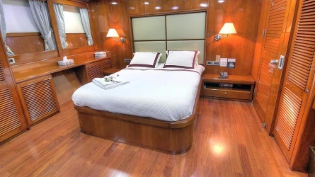 Sea Dream 29
