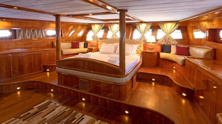 Silver Moon 28