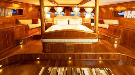 Silver Moon 29