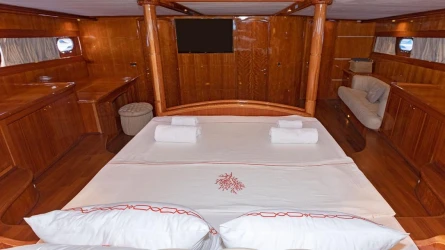 Silver Moon 31
