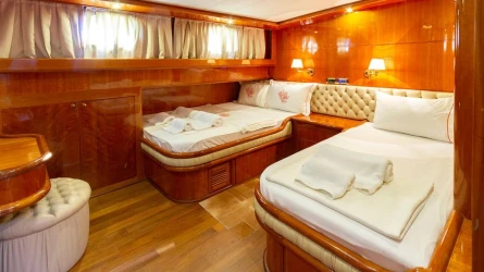 Silver Moon 39