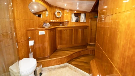 Silver Moon 42