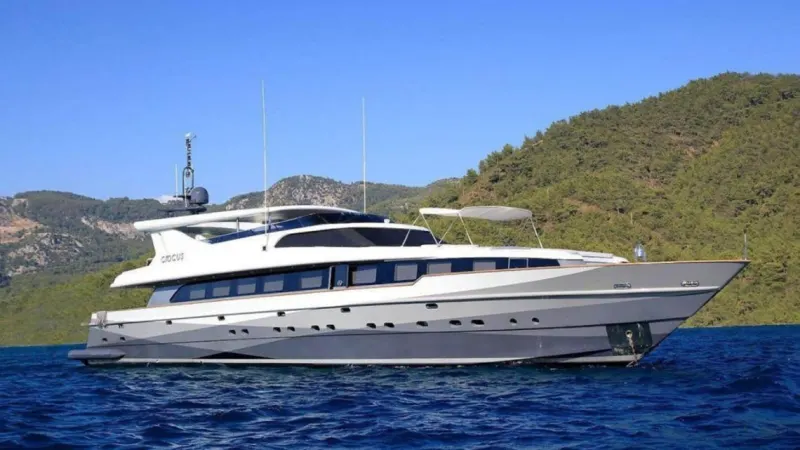 Crocus motor yacht – photo 1