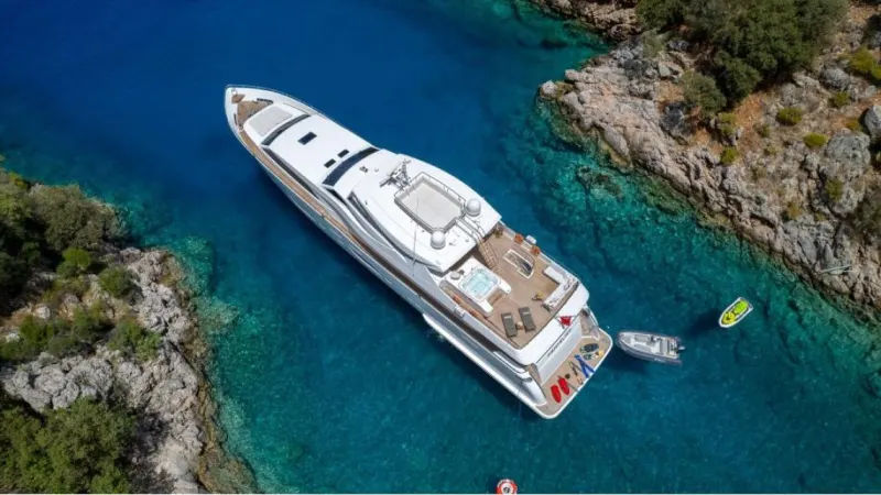 Panfeliss yacht à moteur – photo 1