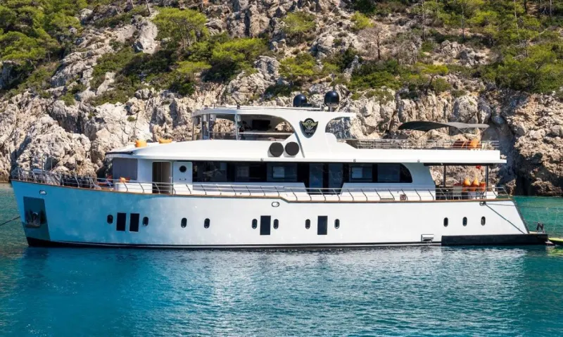 Simay S yacht à moteur – photo 1