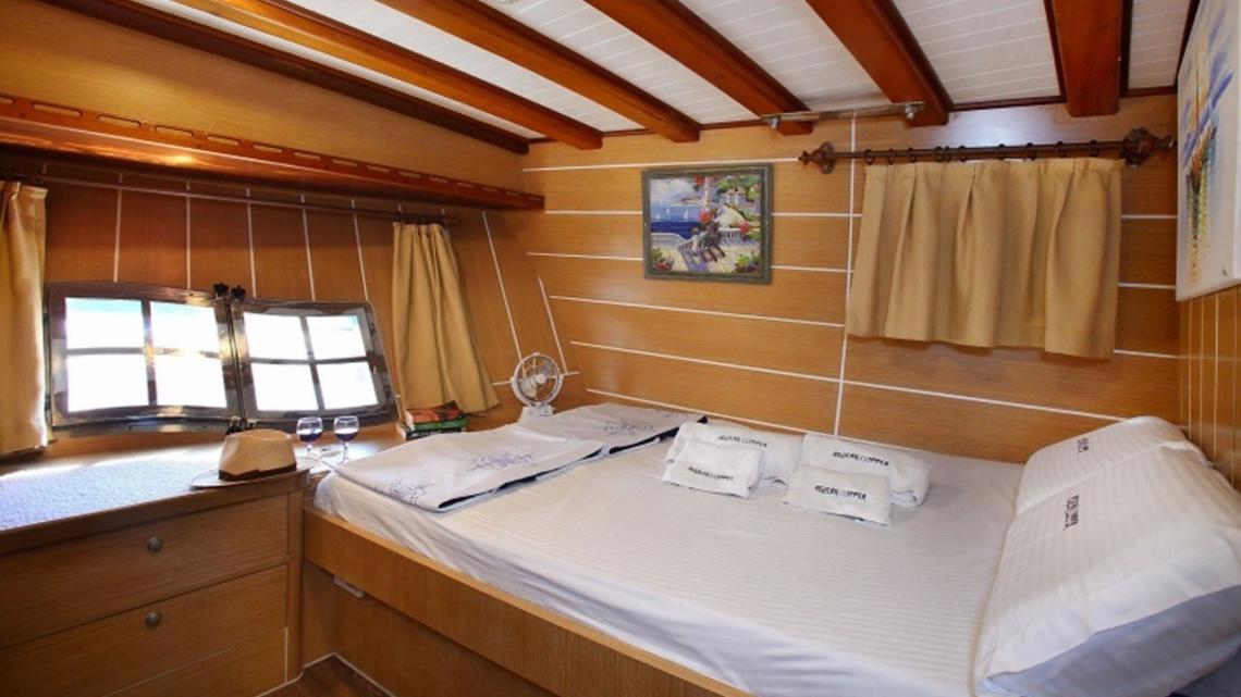 Aegean Clipper